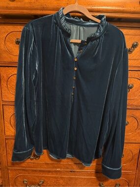 Velvet Ruffled Neck Tunic Top in Teal